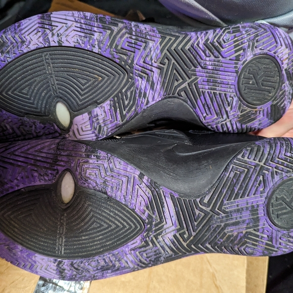 Nike Kyrie Irving fly trap Fierce Purple basketball size 11.5 black purple - Picture 8 of 15